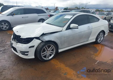 2012 Mercedes-Benz C 350 Sport из США, поврежденный, VIN WDDGJ5HB4CF734985